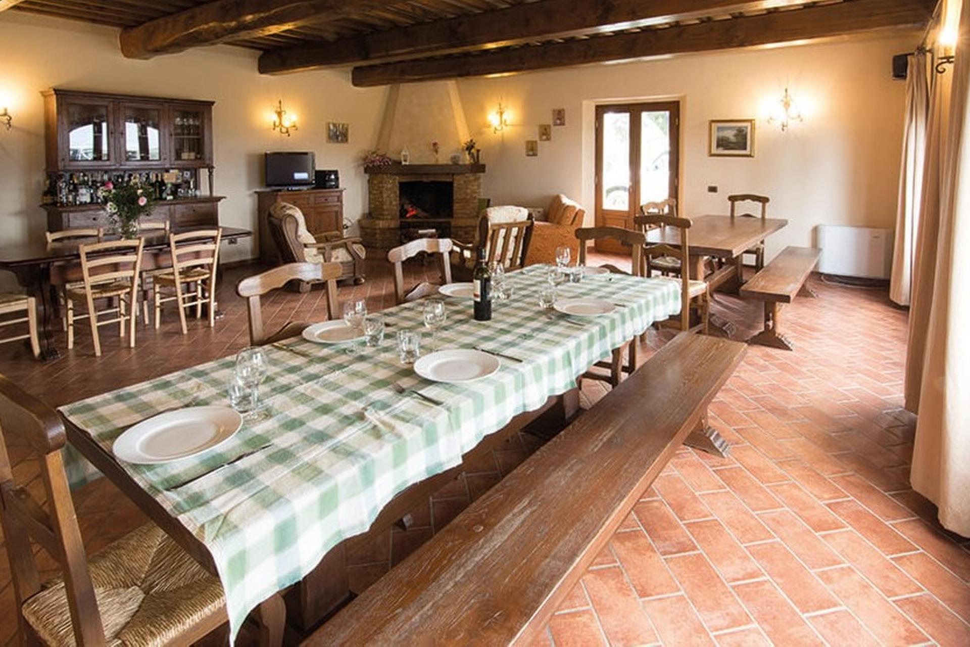 Agriturismo Toskana mit 8 Ferienwohnungen; hier kocht la Mamma!