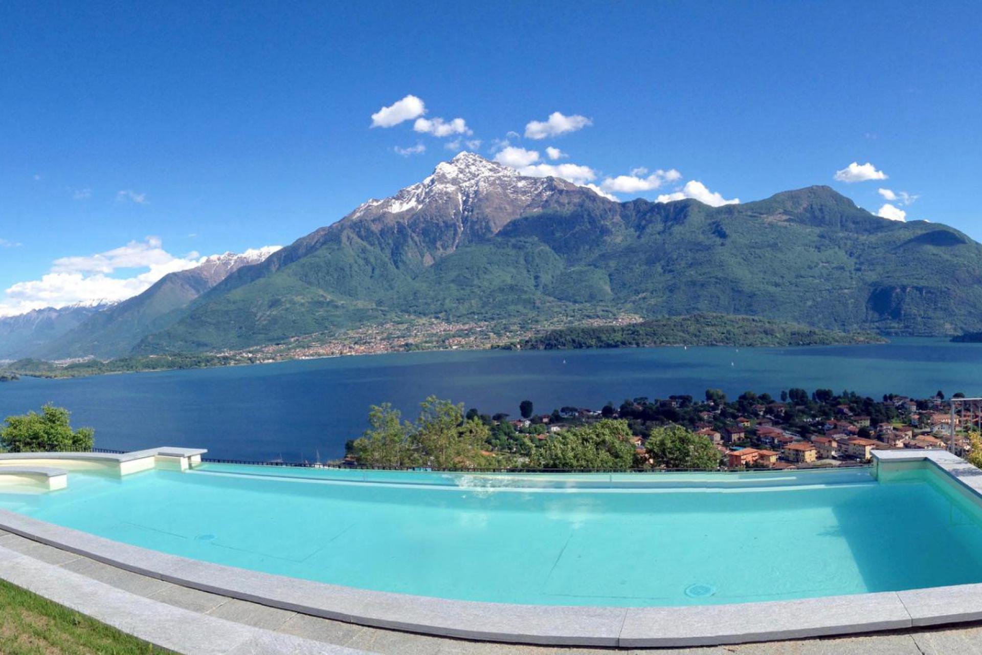 Ferienhaus mit 3 FeWo mit einzigartigem Blick auf den Comer See