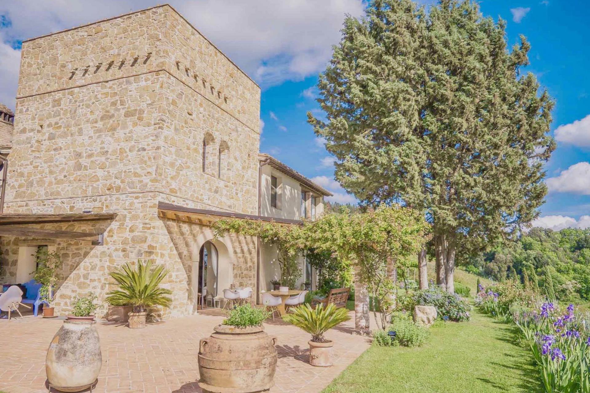 Agriturismo Toskana, FeWo oder Ferienhaus zwischen Olivenhainen und fantastischem Ausblick