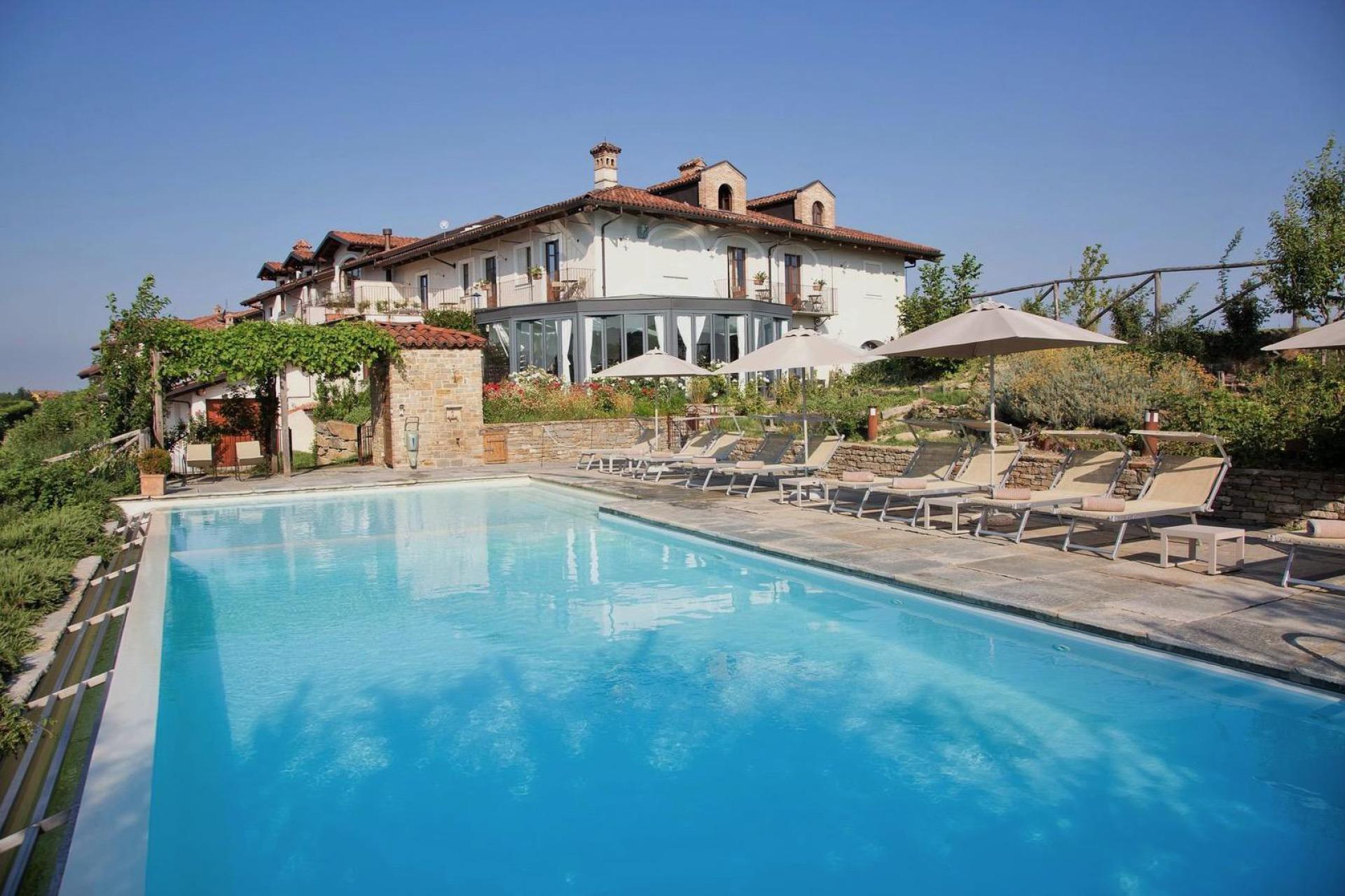 Agriturismo Piemont, mit großartigen Weinen und Lokal