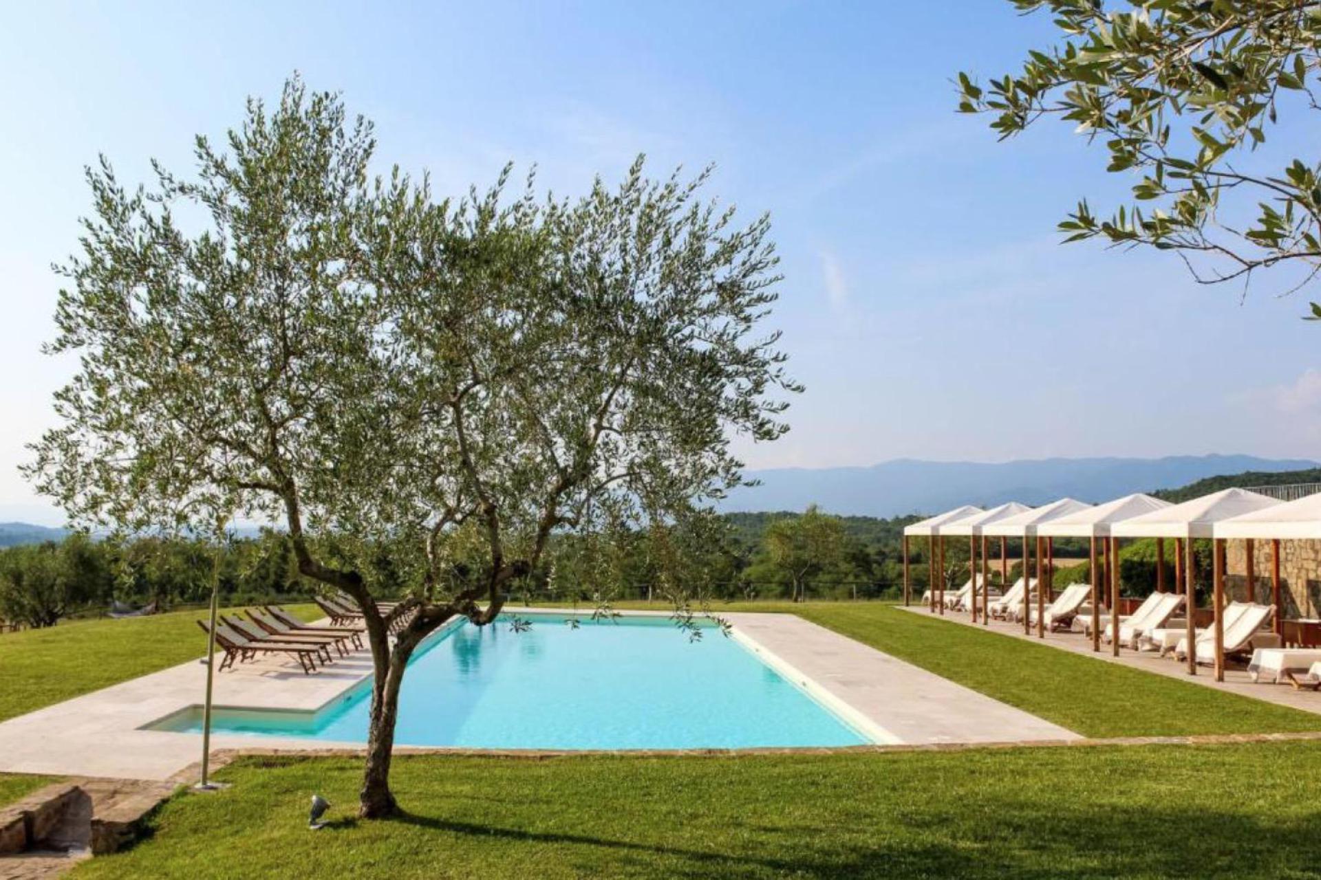 1. Agriturismo mit 2 großen Swimming Pools