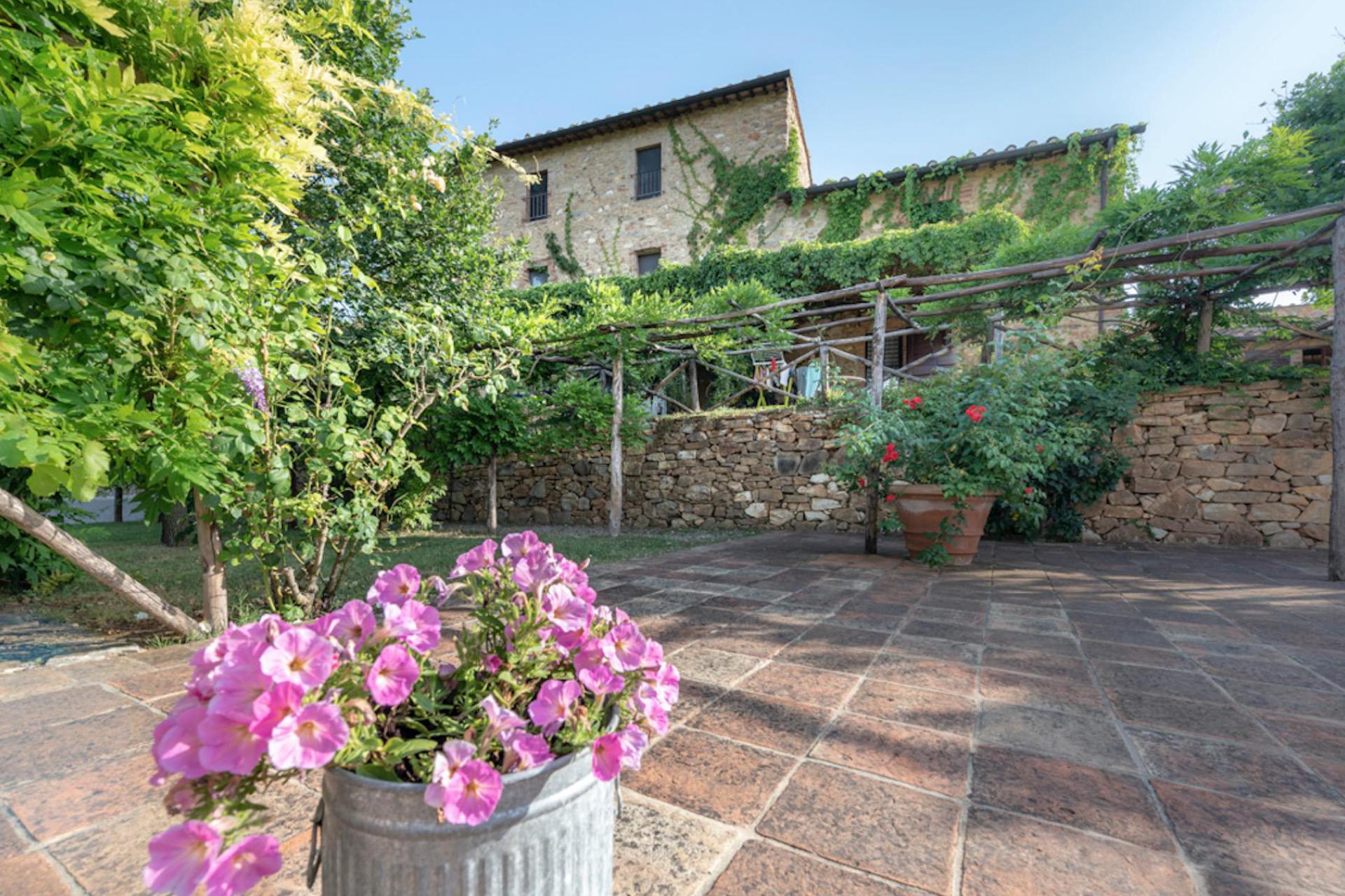 Restaurierte mittelalterliche Burg im Herzen der Toskana Restaurierte mittelalterliche Burg im Herzen der Toskana