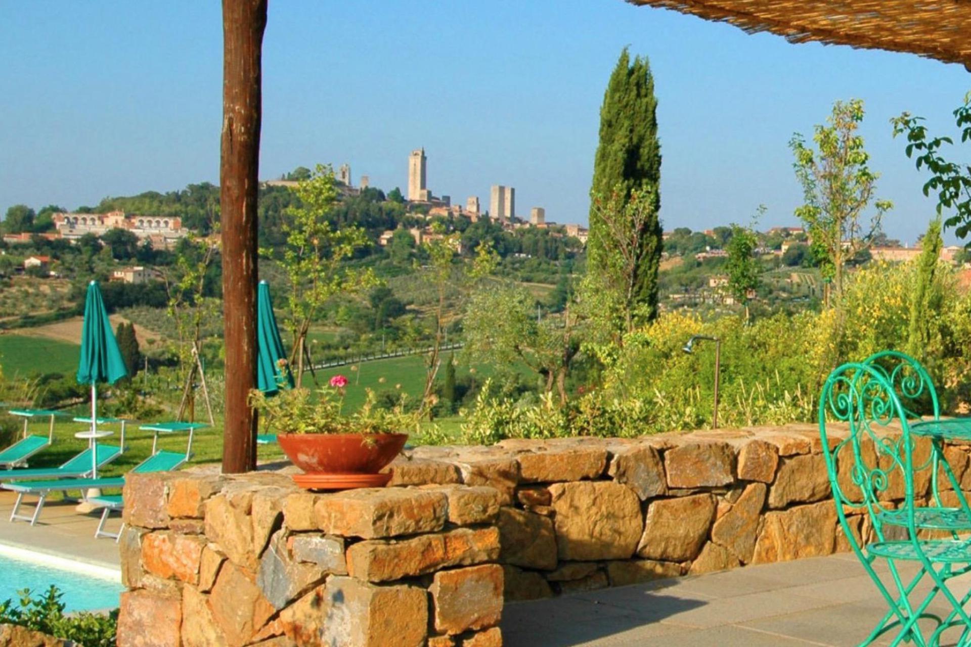 Schöner Agriturismo mit atemberaubenden Blick auf San Gimignano