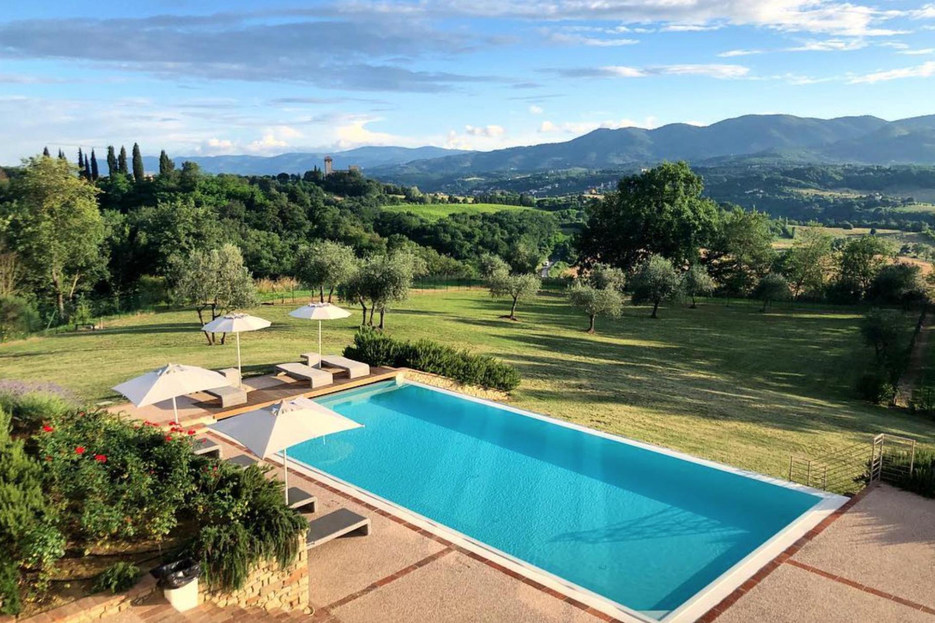 Boutique B&B in elegant villa in Tuscany