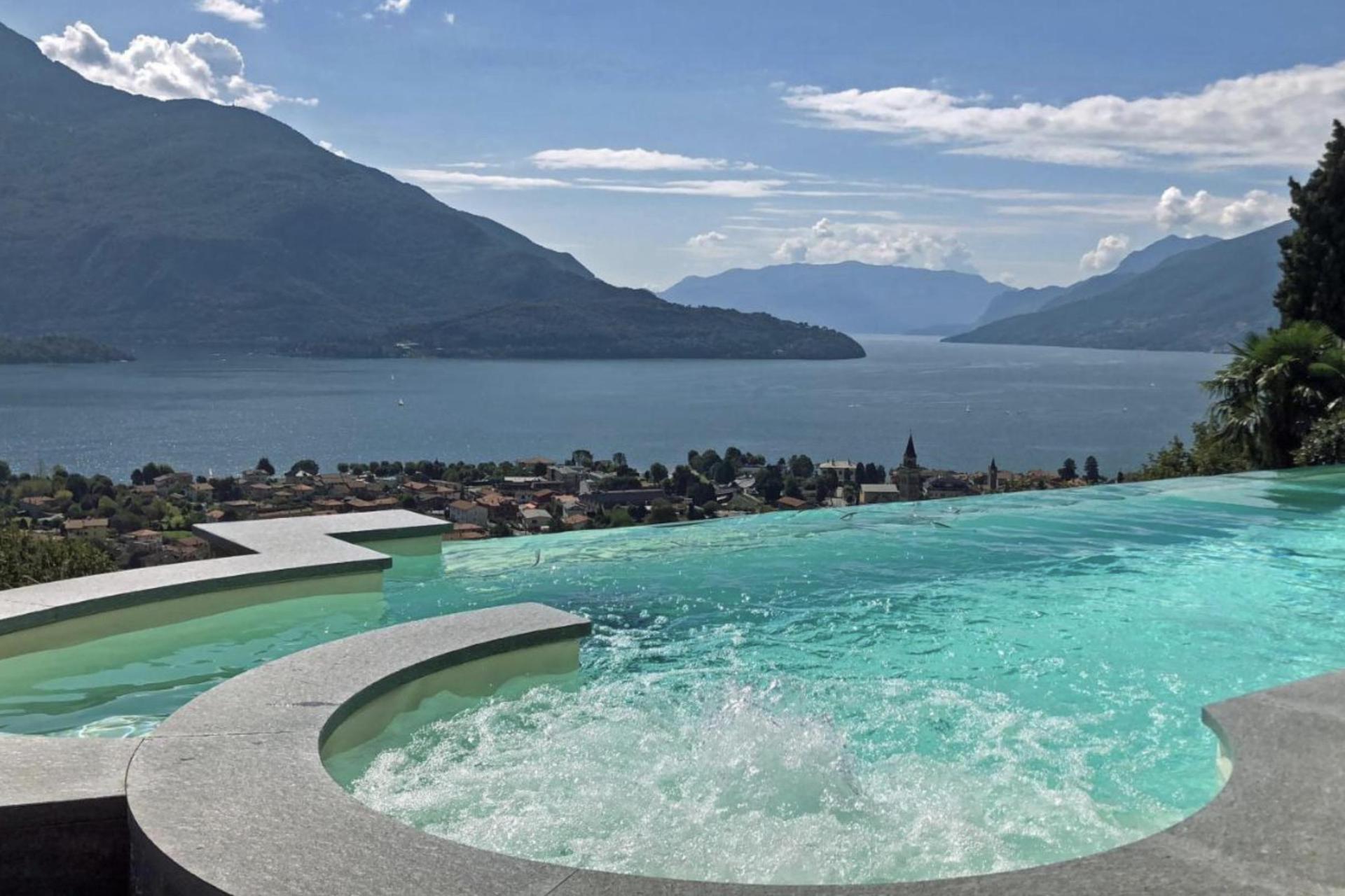 Residence with unique view of Lake Como