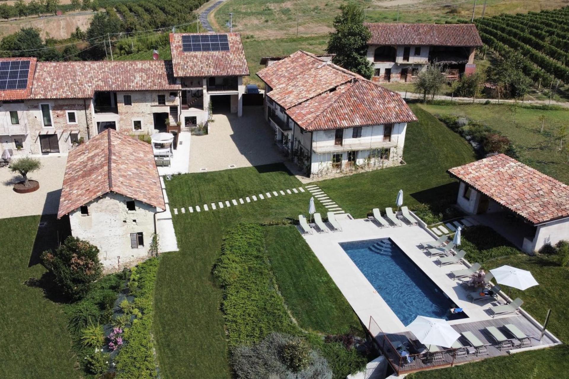 Charmanter Agriturismo in der Langhe mit Pool und Wellness