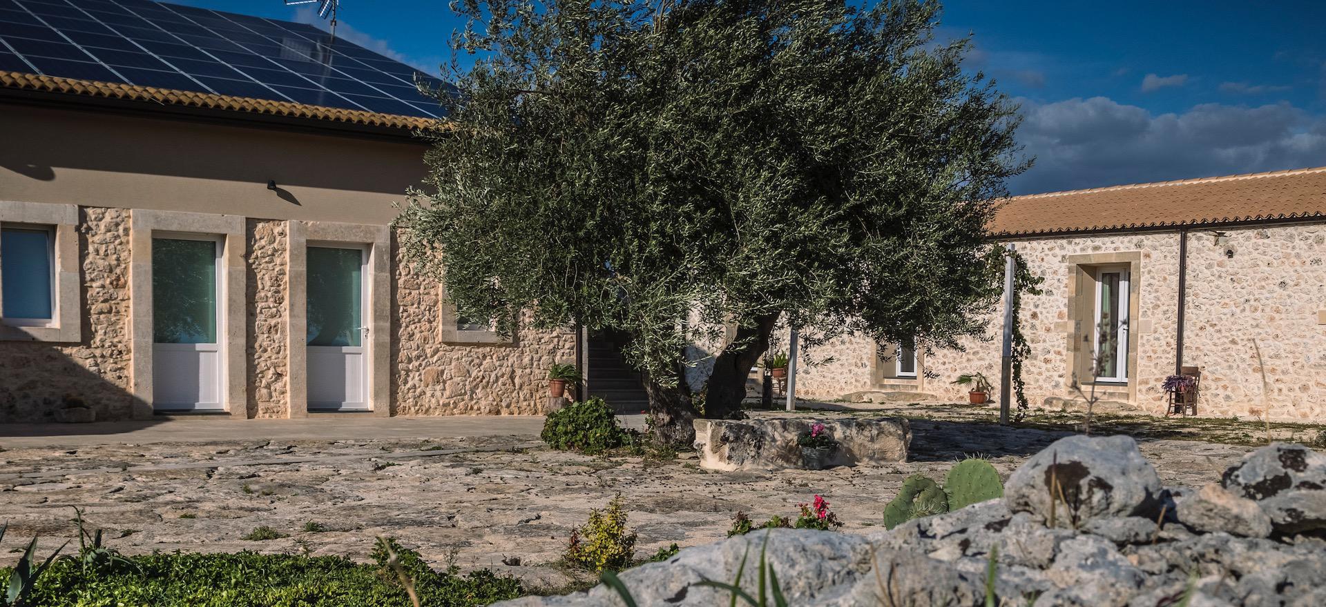 Agriturismo Sizilien Agriturismo in der sizilianischen Landschaft