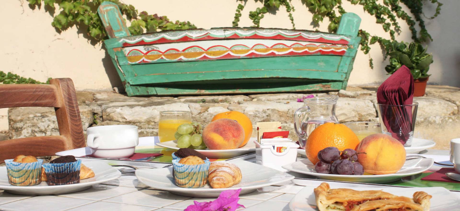 Agriturismo Sizilien Authentischer Agriturismo am Meer mit romantischem Innenhof