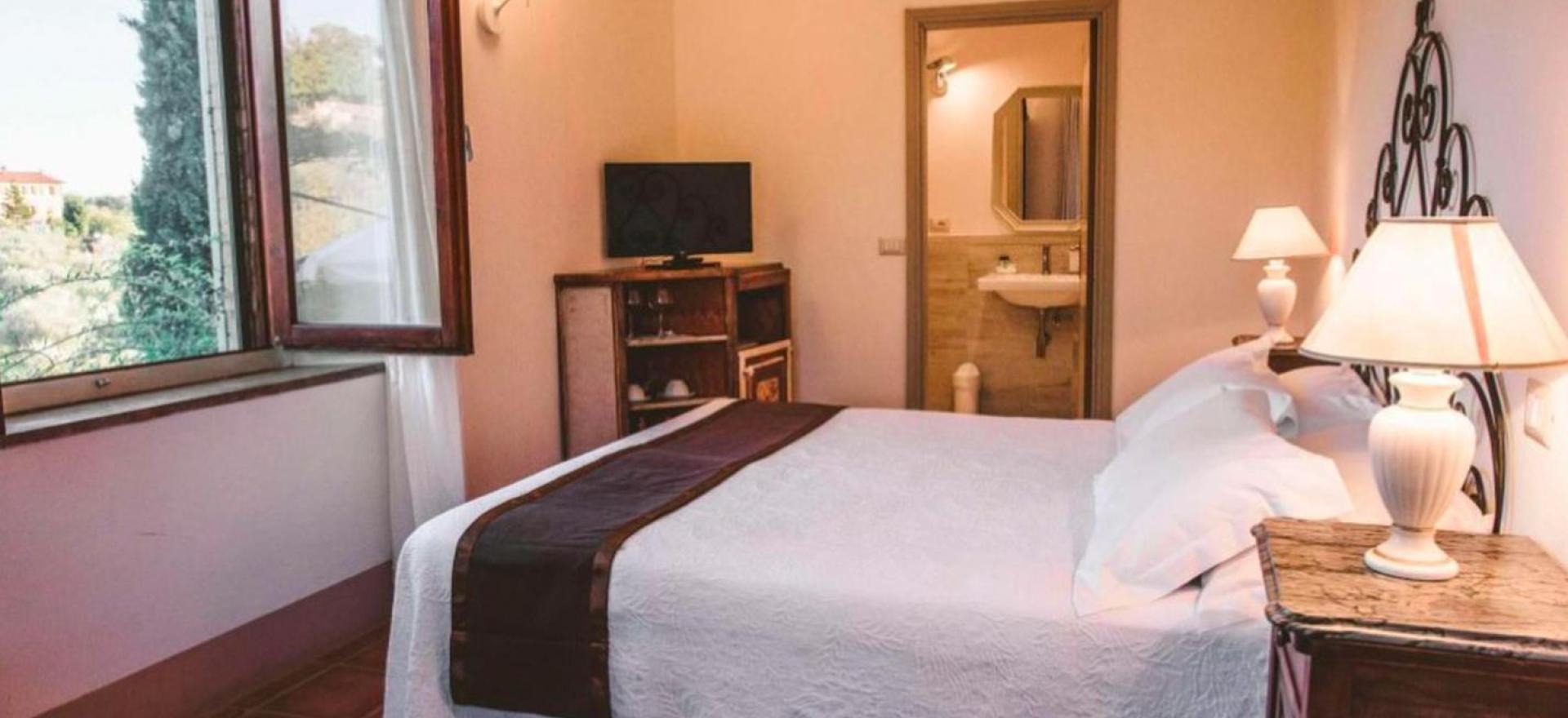 Agriturismo Toskana Authentisches Weingut mit FeWo und Zimmern in der Chianti-Region