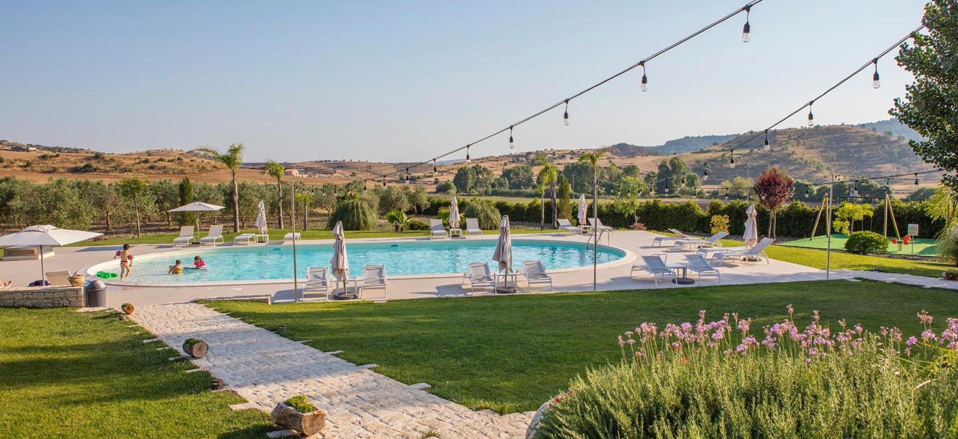 Agriturismo Sizilien Kinderfreundlicher Agriturismo Sizilien mit schönem Pool