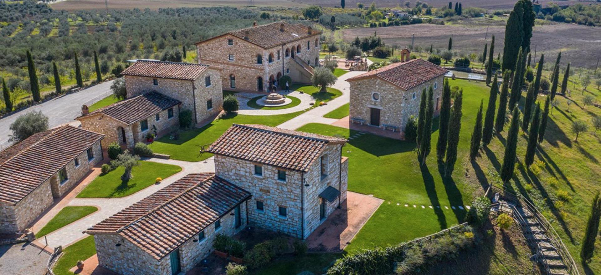 Agriturismo Toskana Wundervoller Olivenhof mit Ferienwohnungen östlich von Siena